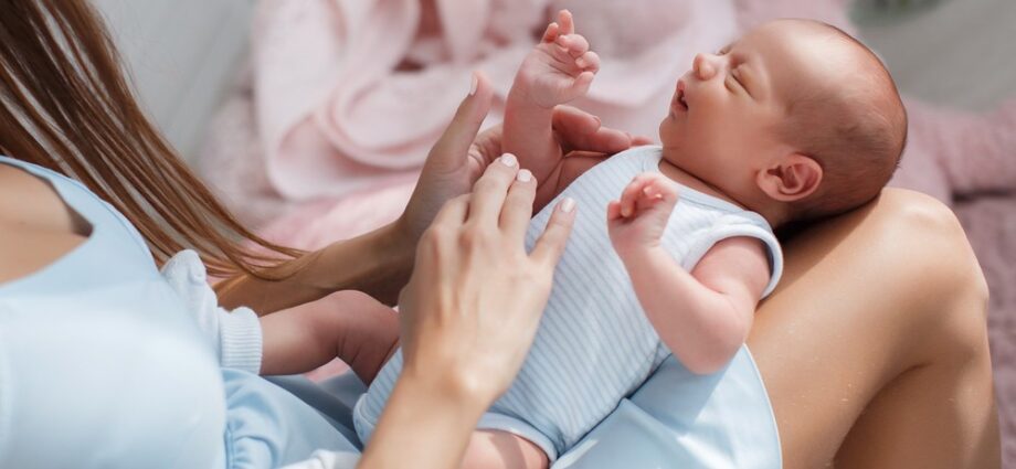 Cum poti avea grija de bebelusul tau in primele luni de viata